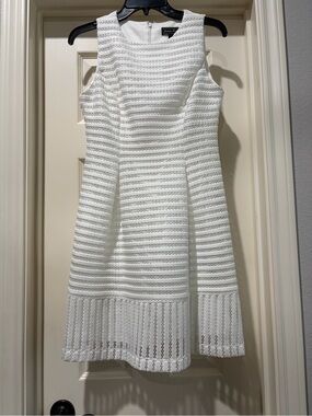 Jessica Howard White Textured Sleeveless Dress